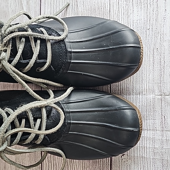 Sperry sz 6.5 duck boots, faux fur lined, black/tan - Picture 3 of 8